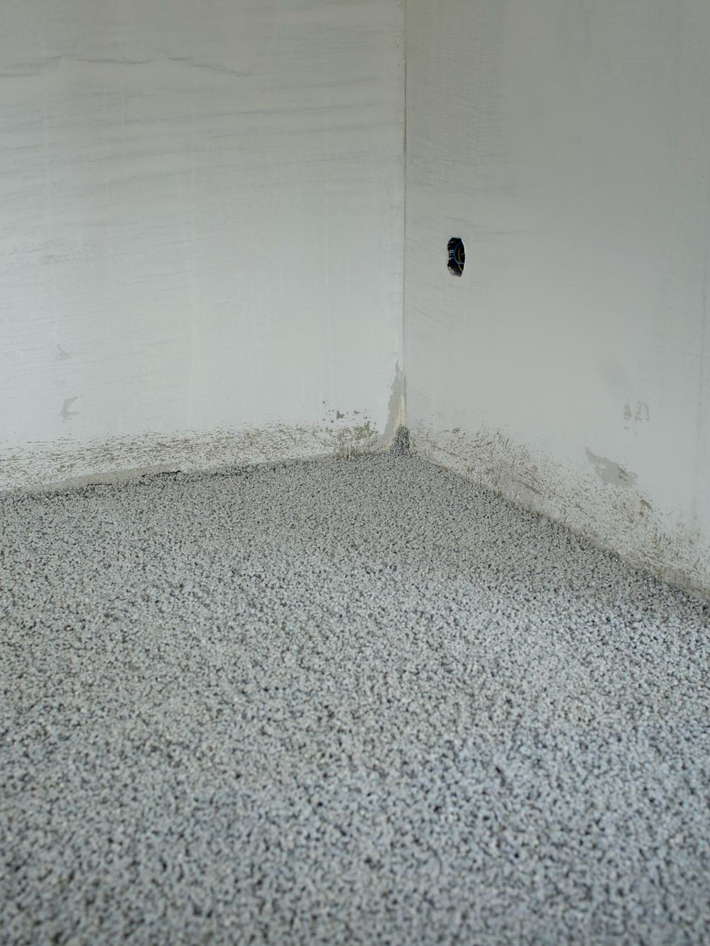 Wylewki podłogowe a styrobeton